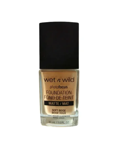 Wet n Wild Photofocus Foundation Fond De Teint Matte Mat Soft Beige Doux 1.0 Fl OZ (30ml)